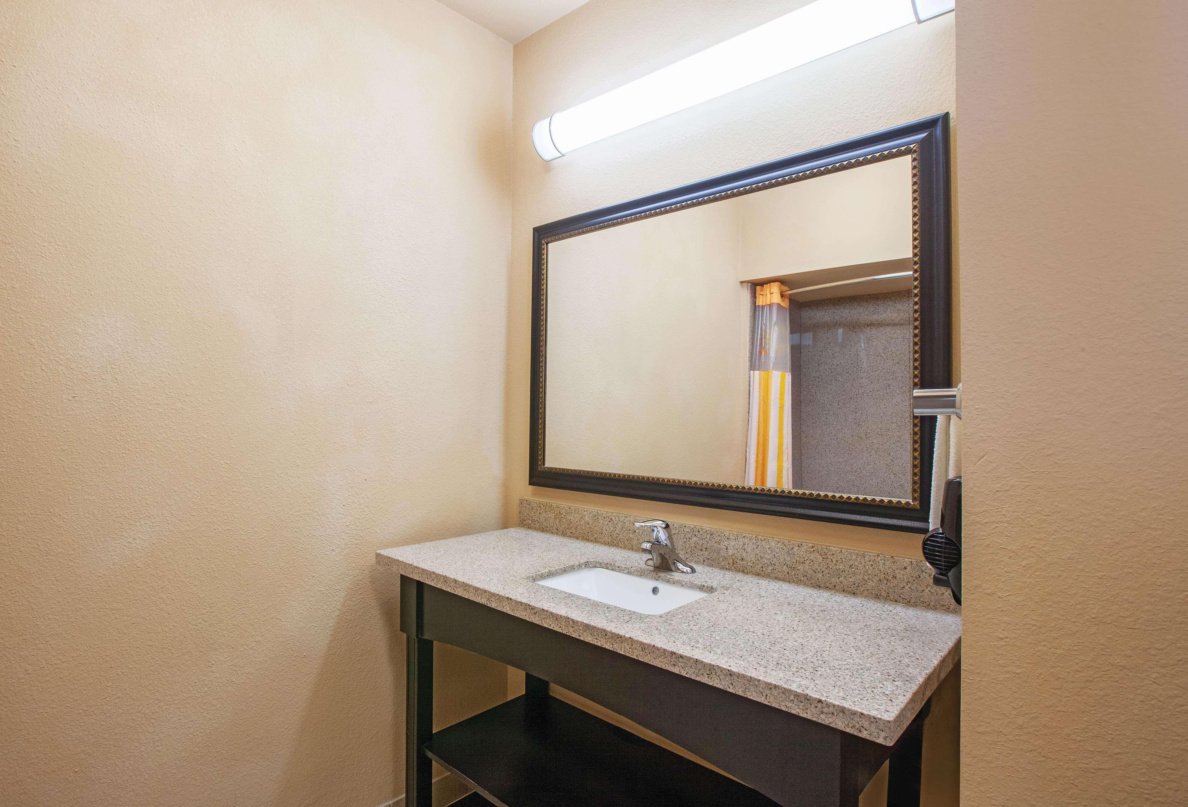 La Quinta By Wyndham Jacksonville, Texas Экстерьер фото